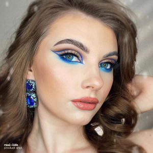 Eyemi Very Blue Contact Lenses